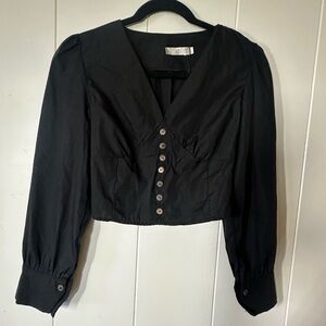 FLAMANT ROSE Black Cropped V-Neck Blouse | Wood Buttons & Shirred Back